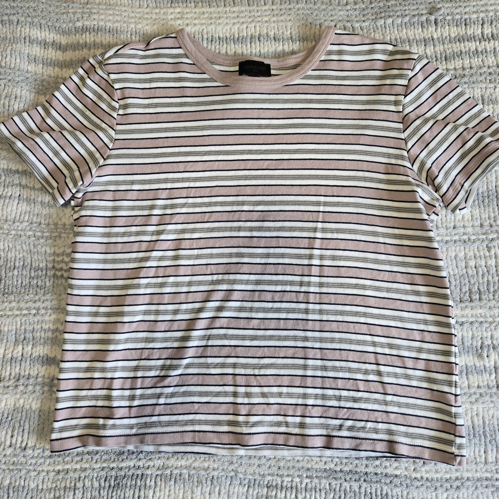 Magaschoni soft pink & white striped short sleeve tee, 100% cotton, like new